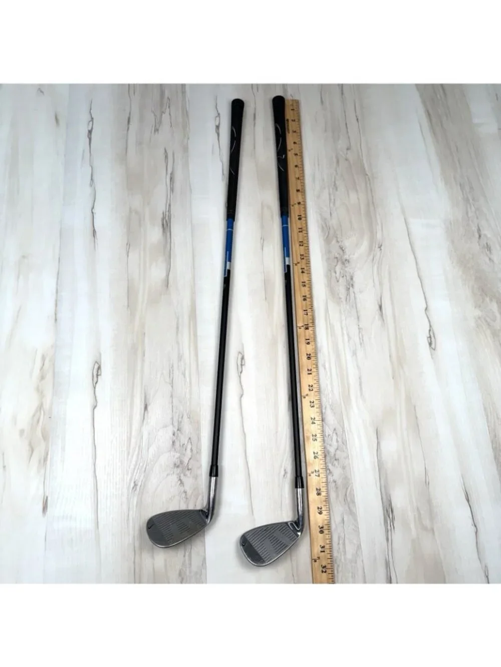 Lot 2 NIKE Blue Jrs 2 Junior Mid-Iron & Pitching Wedges RH 29